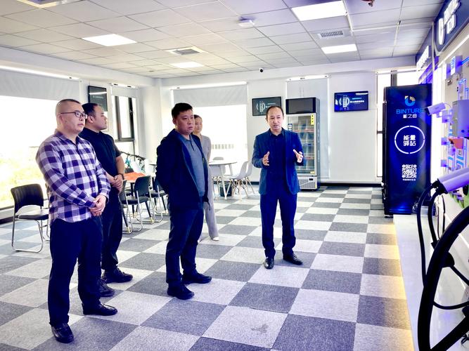 斌之曲科技集團(tuán)迎接綿陽(yáng)科技城新區(qū)領(lǐng)導(dǎo)考察共探數(shù)字新能源